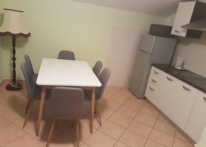 Danica Apartman *